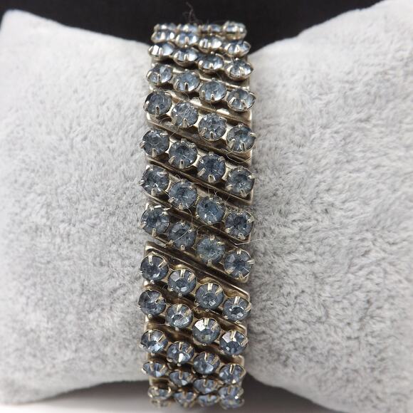Vintage Light Blue Rhinestone Bracelet, Expansion Style, 1950s - Picture 7 of 10